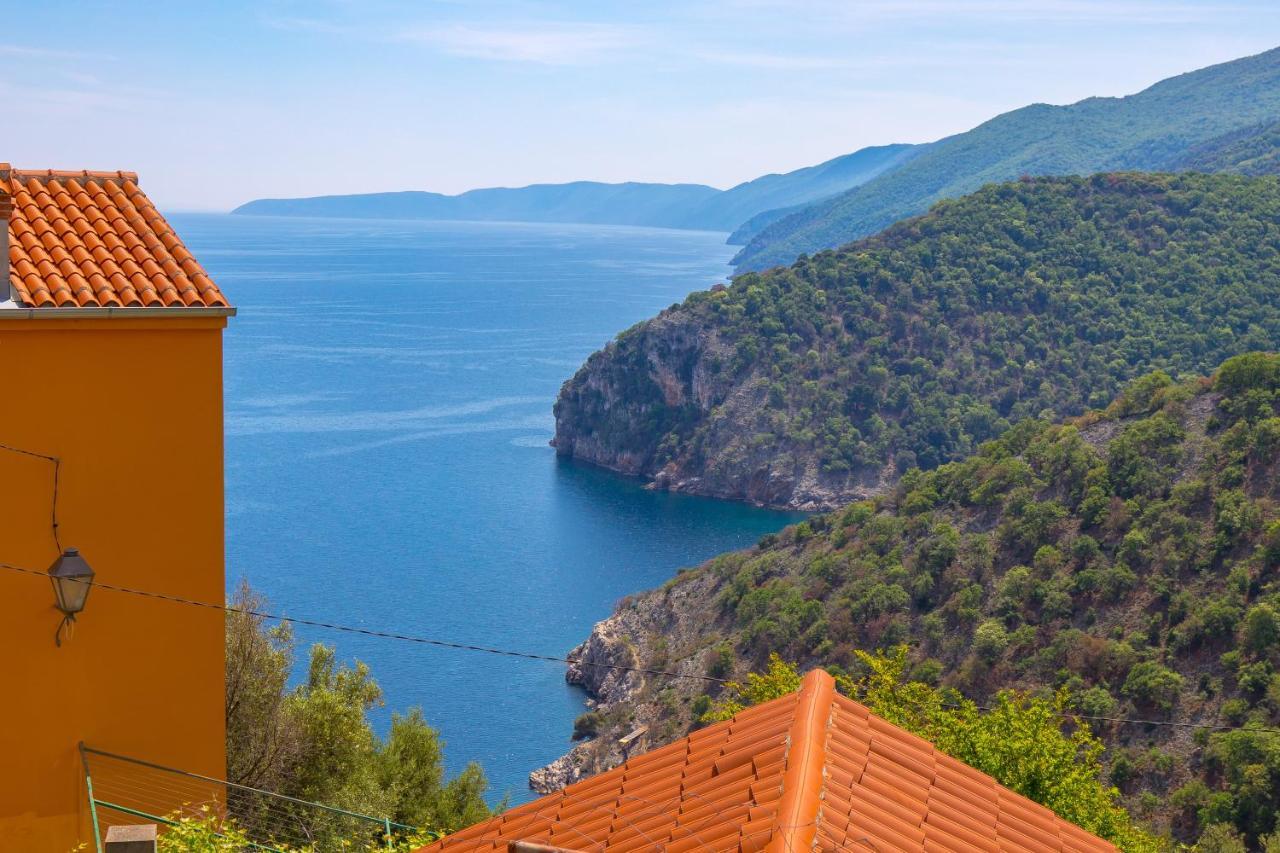 Hébergement de vacances House Bajota With Terrace And Sea View Beli