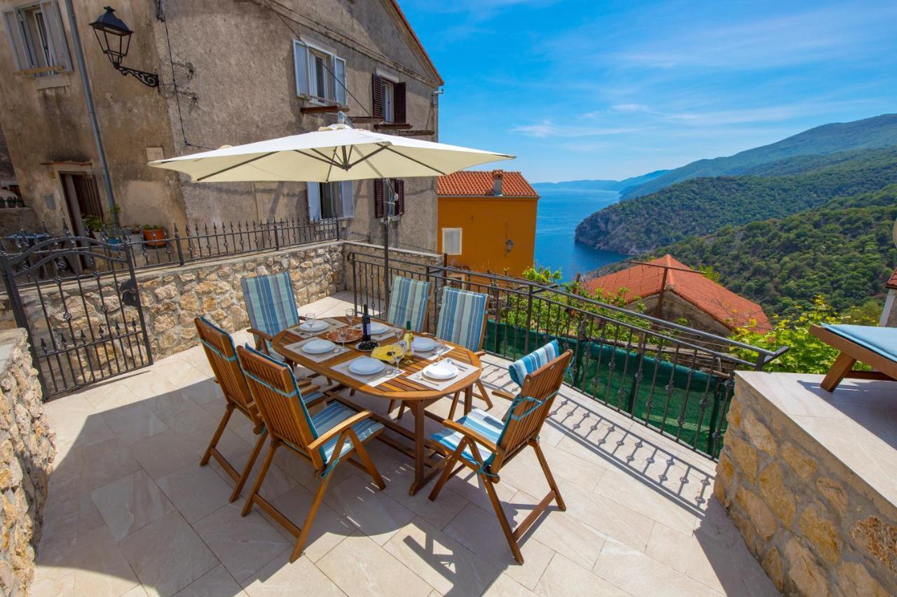 Hébergement de vacances House Bajota With Terrace And Sea View