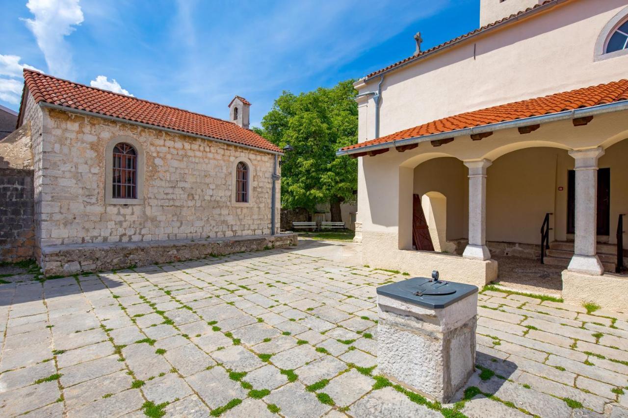 House Bajota With Terrace And Sea View
