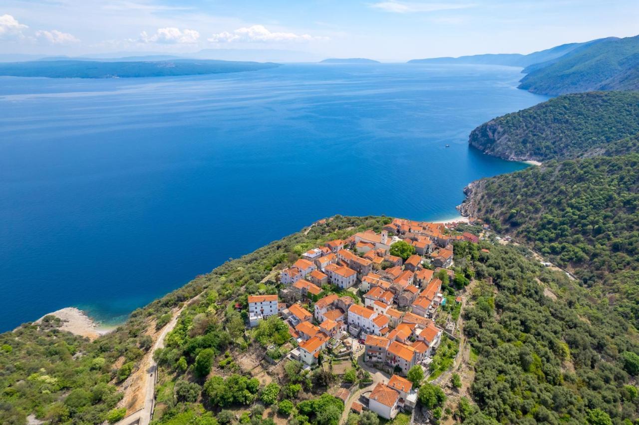 House Bajota With Terrace And Sea View *